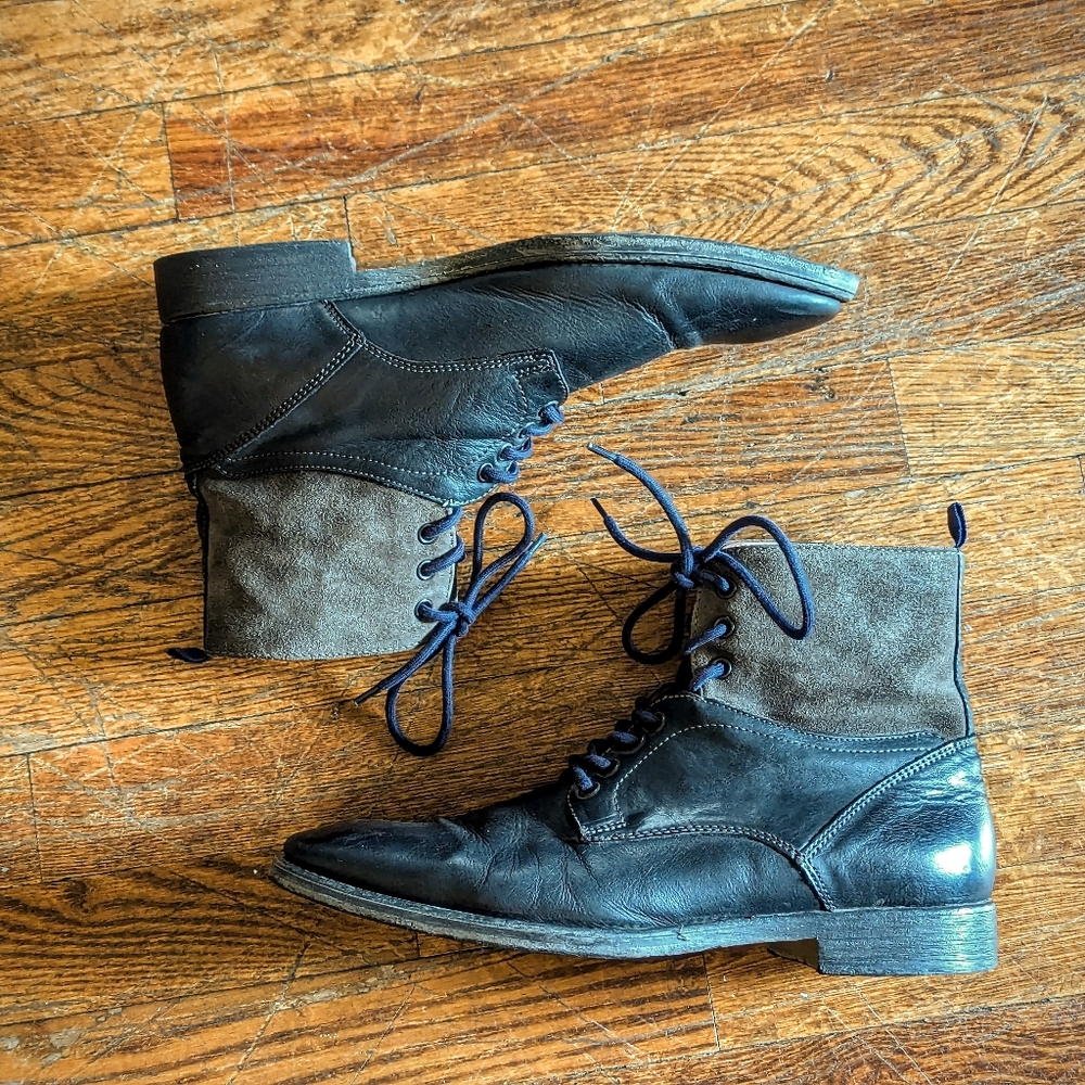 Johnston and Murphy 1850 Suede and Leather Boots Mens 9